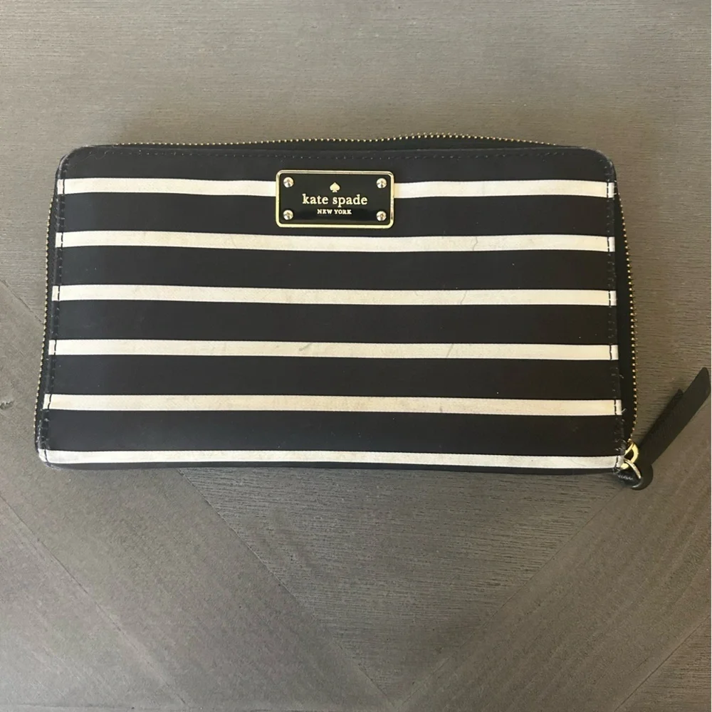 Kate Spade Neda Wilson Road French Black Multi Stripe Zip Wallet